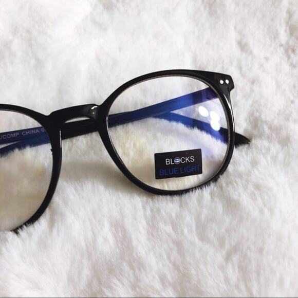 Tori Black Computer Blue Light Glasses - Picture 5 of 14